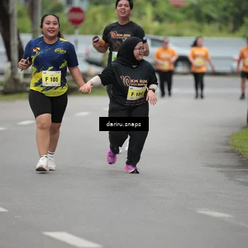 Runner Photo 8590372