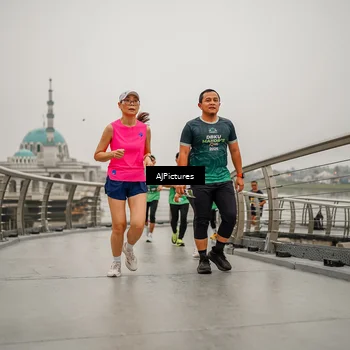 Runner Photo 8590381