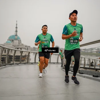 Runner Photo 8590418