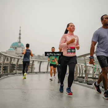 Runner Photo 8590448