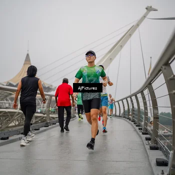 Runner Photo 8590503