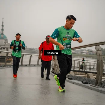 Runner Photo 8590516