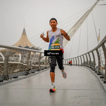 Runner Photo 8590518