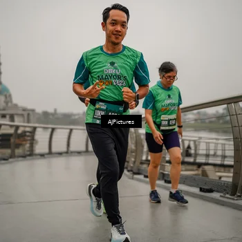 Runner Photo 8590532