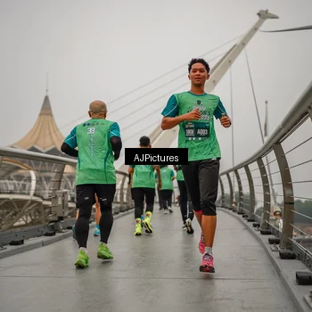 Runner Photo 8590579