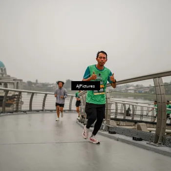 Runner Photo 8590624