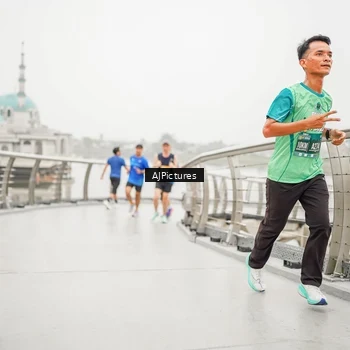 Runner Photo 8590696