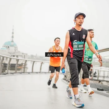 Runner Photo 8590728
