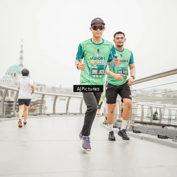 Runner Photo 8590729