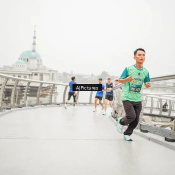 Runner Photo 8590736