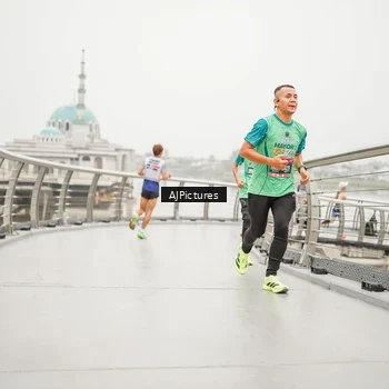 Runner Photo 8590815