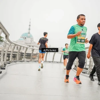 Runner Photo 8590849