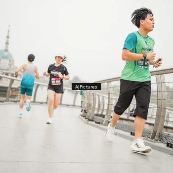Runner Photo 8590874
