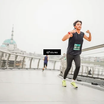 Runner Photo 8590918
