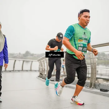 Runner Photo 8590946