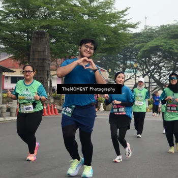 Runner Photo 8591002