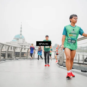 Runner Photo 8591013