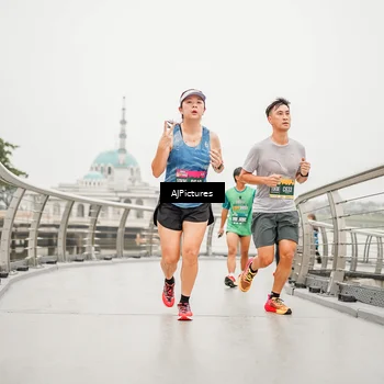 Runner Photo 8591035