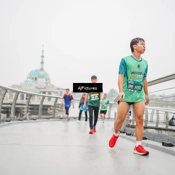 Runner Photo 8591047