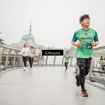 Runner Photo 8591105