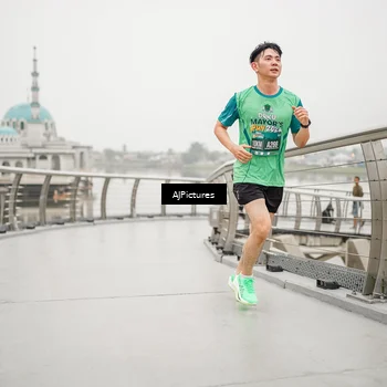 Runner Photo 8591165