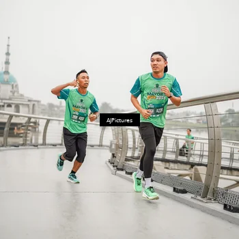 Runner Photo 8591236