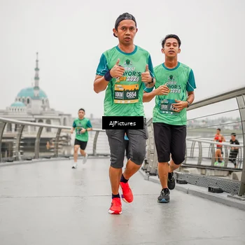 Runner Photo 8591344