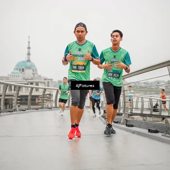 Runner Photo 8591346