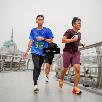Runner Photo 8591434