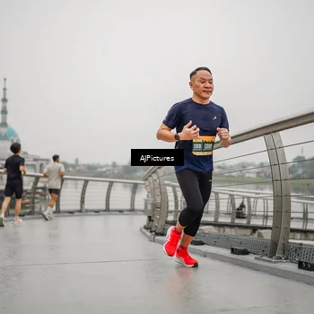 Runner Photo 8591501