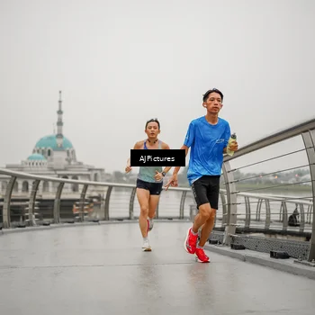 Runner Photo 8594151