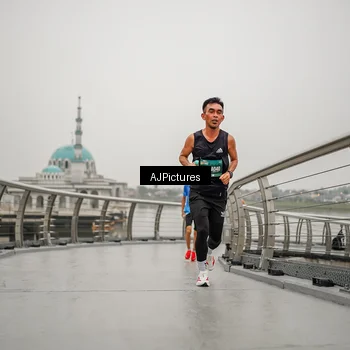 Runner Photo 8594159
