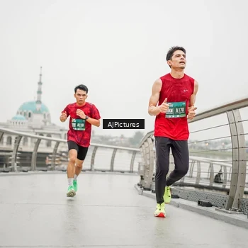 Runner Photo 8594202