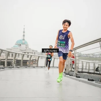 Runner Photo 8594203