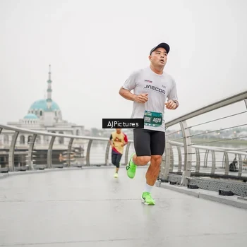 Runner Photo 8594216