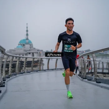 Runner Photo 8594247