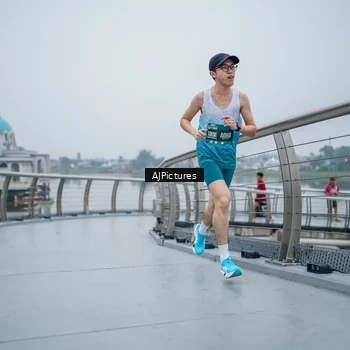 Runner Photo 8594248