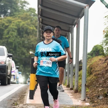 Runner Photo 8594424