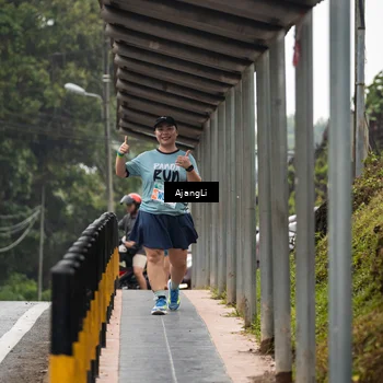 Runner Photo 8594915