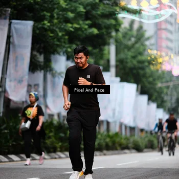 Runner Photo 8603693