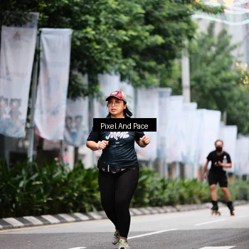 Runner Photo 8604000