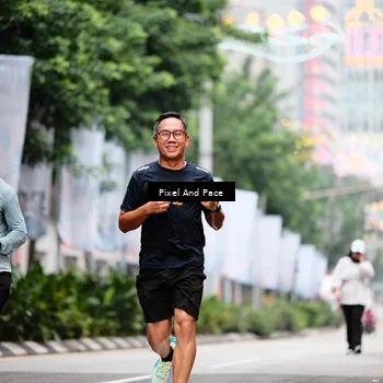 Runner Photo 8604101
