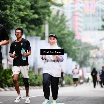 Runner Photo 8604240