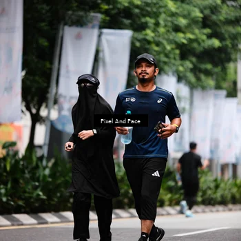 Runner Photo 8604281