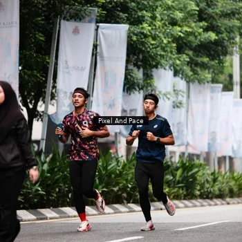 Runner Photo 8604801