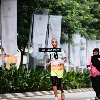 Runner Photo 8604902