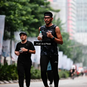 Runner Photo 8605028