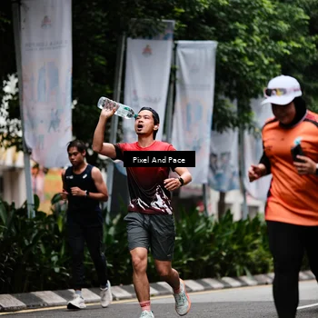 Runner Photo 8605074