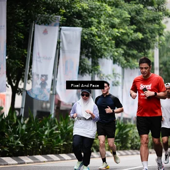 Runner Photo 8605298