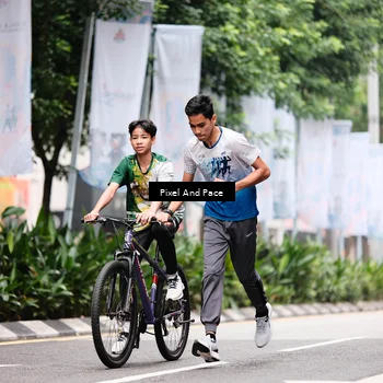 Runner Photo 8605890